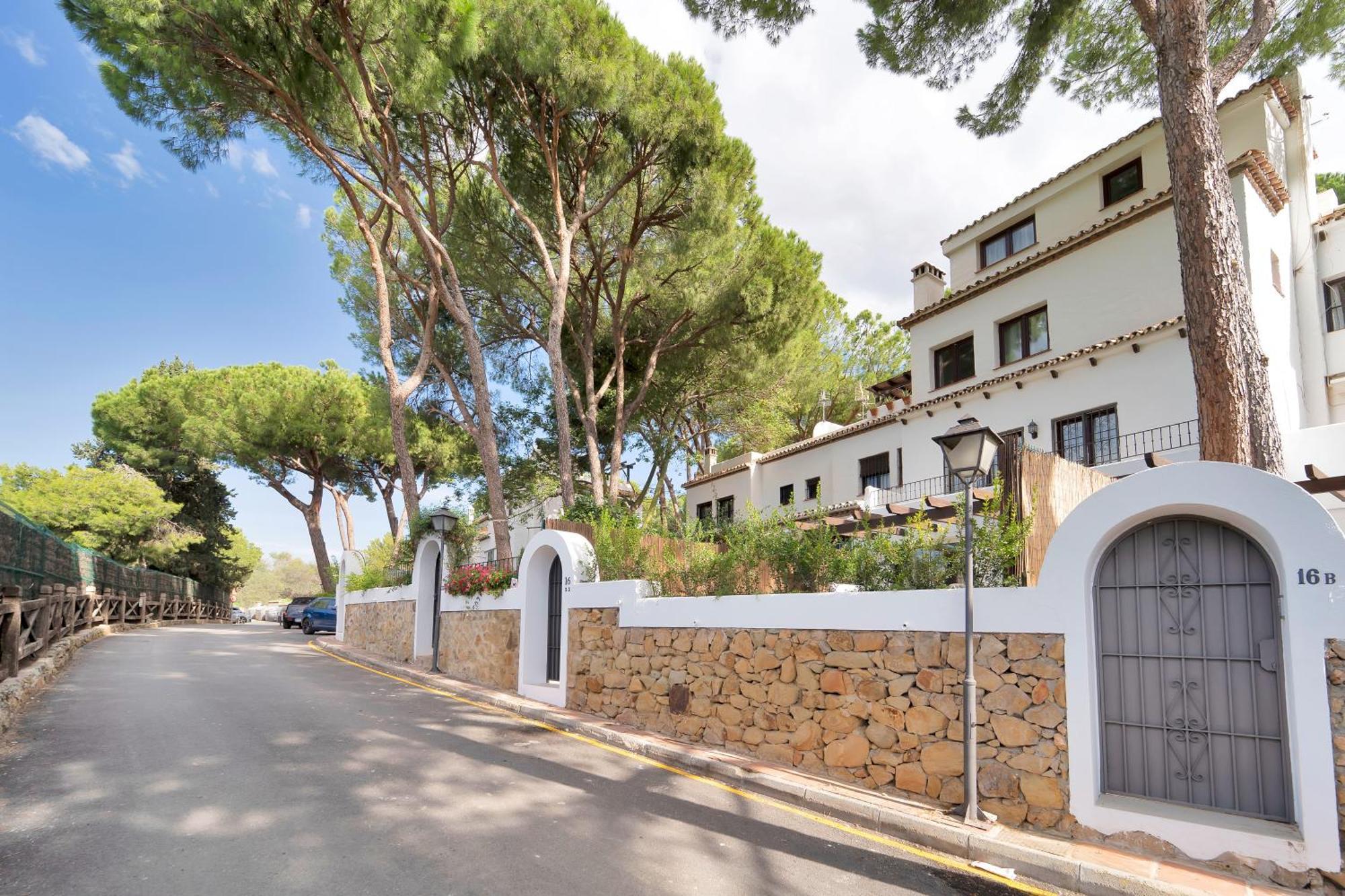 Pinos De Aloha Golf Apartment